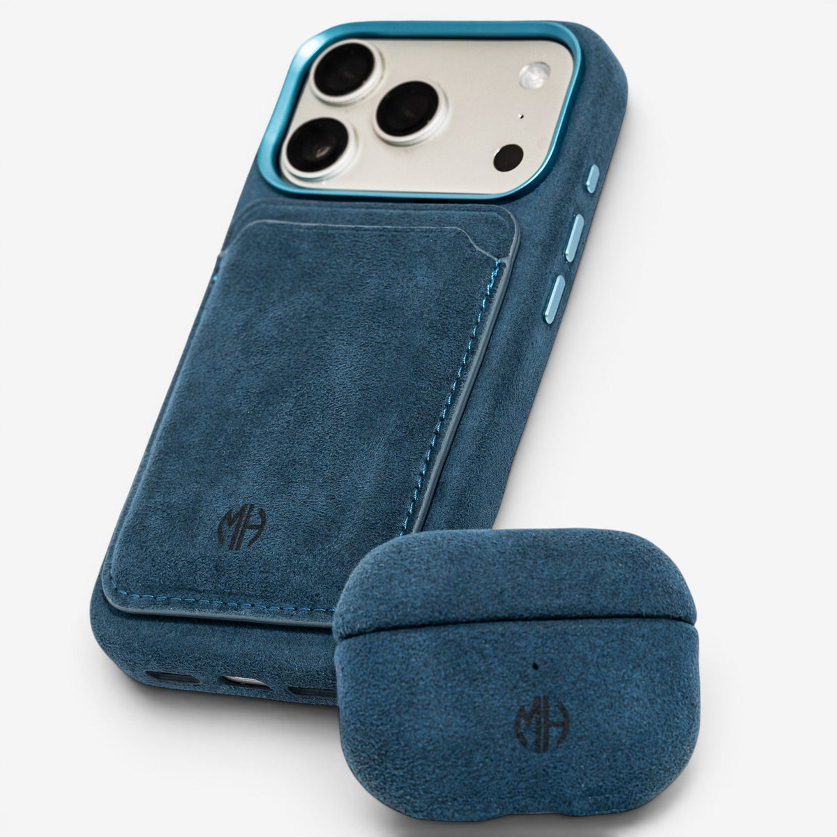 MagSafe Wallet Alcantara Blue am iPhone#Farbe_Blue