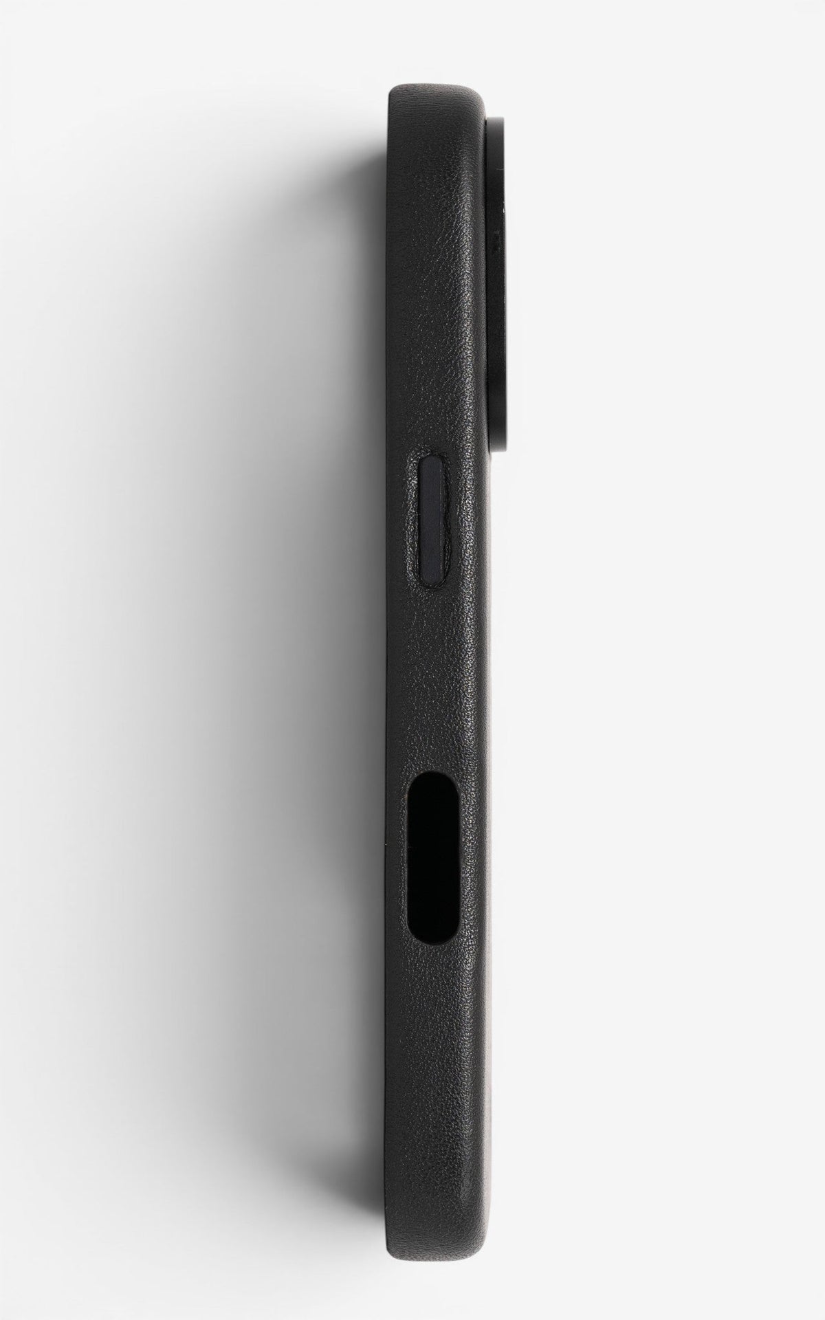 iPhone Case Leather 18 Pro Max Black Seite links#Modell_iPhone 18 Pro Max&Farbe_Black